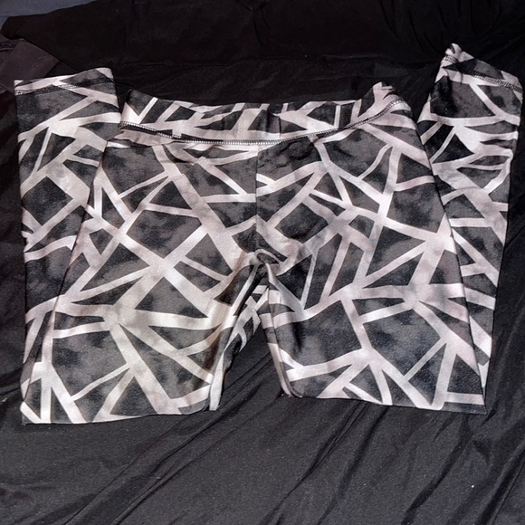 Legging Fille Justice Taille 10 - Noir Avec Fil Argenté - Extensible - Très Bon état